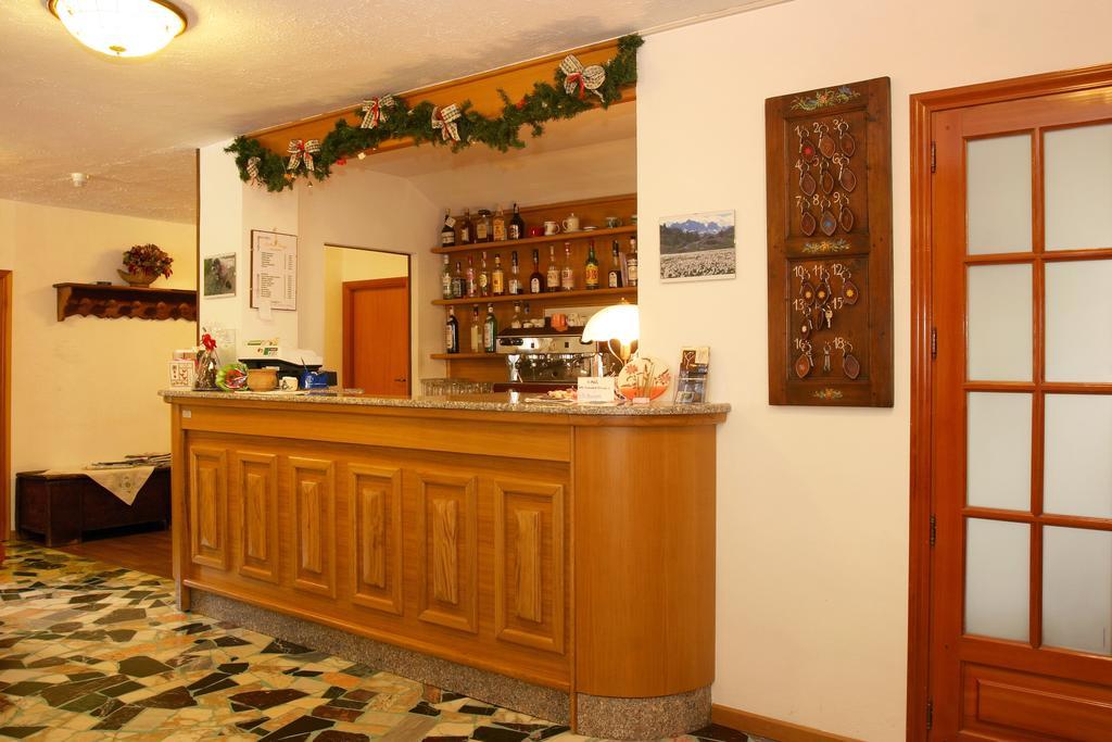 Hotel Biancaneve Oulx エクステリア 写真