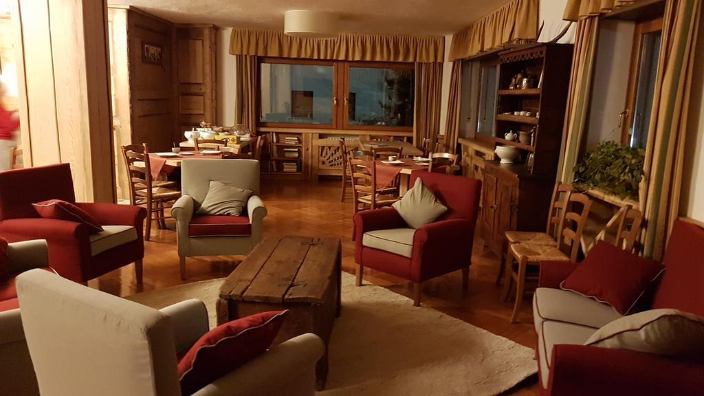 Hotel Biancaneve Oulx エクステリア 写真
